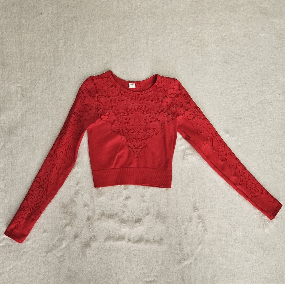 NEW Fabletics Red Seamless Cropped Top Size XS Activewear Athletic Sporty - Picture 2 of 8